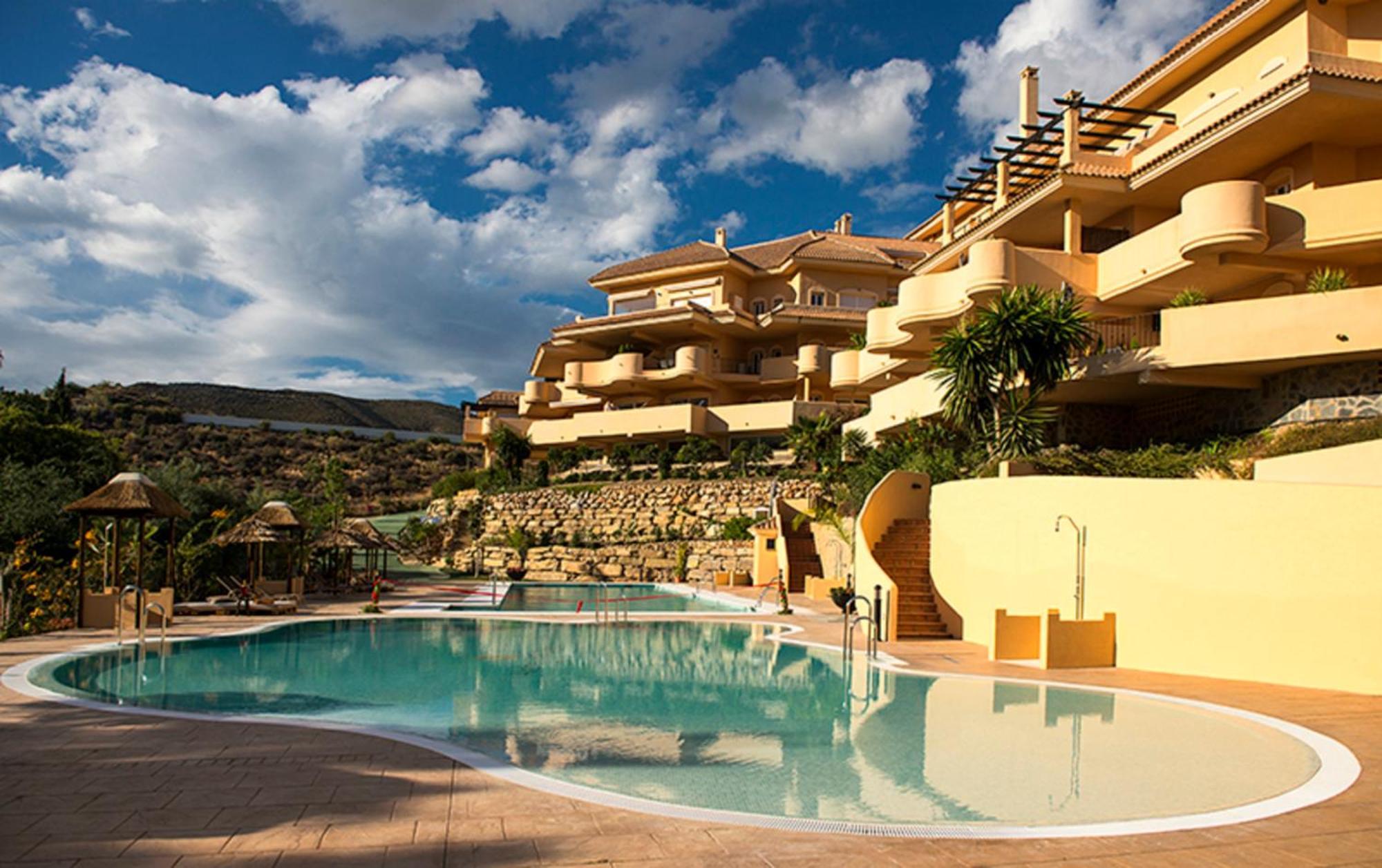 Aloha Hill Club Lluxury 5 Star Golf Resort Near Puerto Banus And Marbella Exterior foto